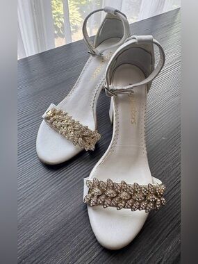 Magosisters Women's White Leather Wedding Sandals Shoes Sz EUR 37 (US 7)
